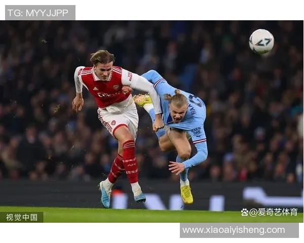 曼联与曼城激战正酣直播洗脚服务让球迷尽享舒适体验