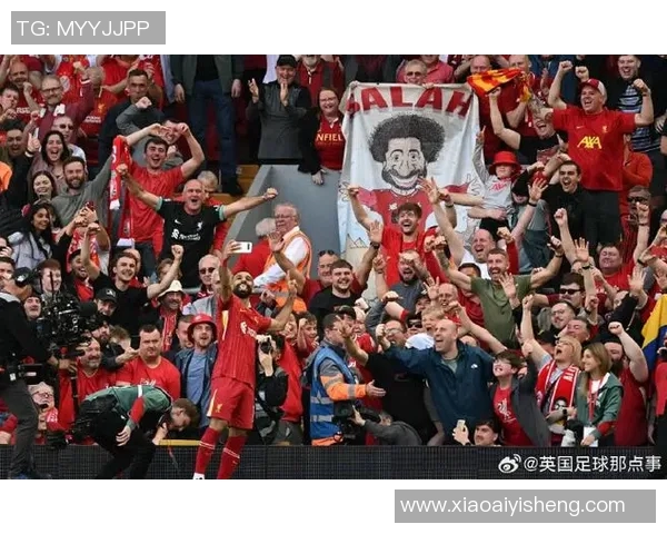 热刺与利物浦女球迷激情对决赛场外的友谊与热爱交织