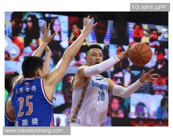 翟晓川：从篮球场上的明星到生活中的多面手，探索他的成长与奋斗之路