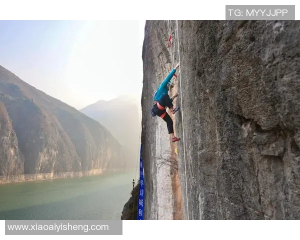 重庆攀岩队在极限运动会中以81分稳居积分榜首位 重庆攀岩队在极限运动会中以81分稳居积分榜首位