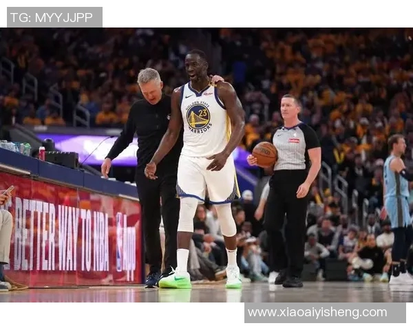 2015年11月勇士与灰熊激战回顾球场上的策略与精彩瞬间分析 2015年11月勇士与灰熊激战回顾球场上的策略与精彩瞬间分析