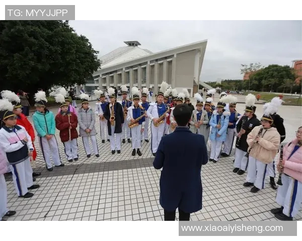 何思雨的成长之路与心灵探索：在追寻梦想中绽放自我光芒